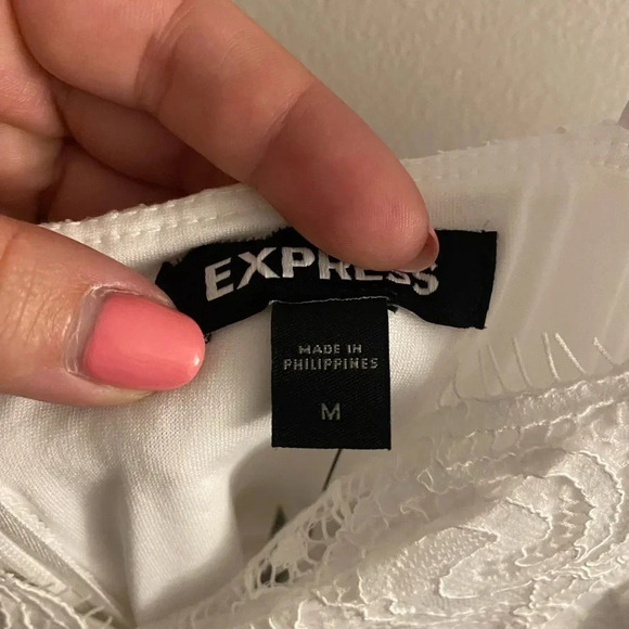 Beautiful white lace dress - Picture 2 of 5